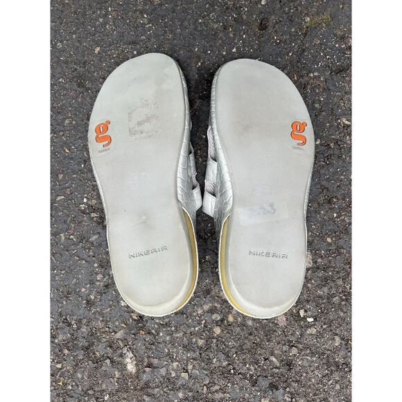 Nike Comfort Slide Sandal Men's Size 11 Metallic Silver G Series - Picture 2 of 2